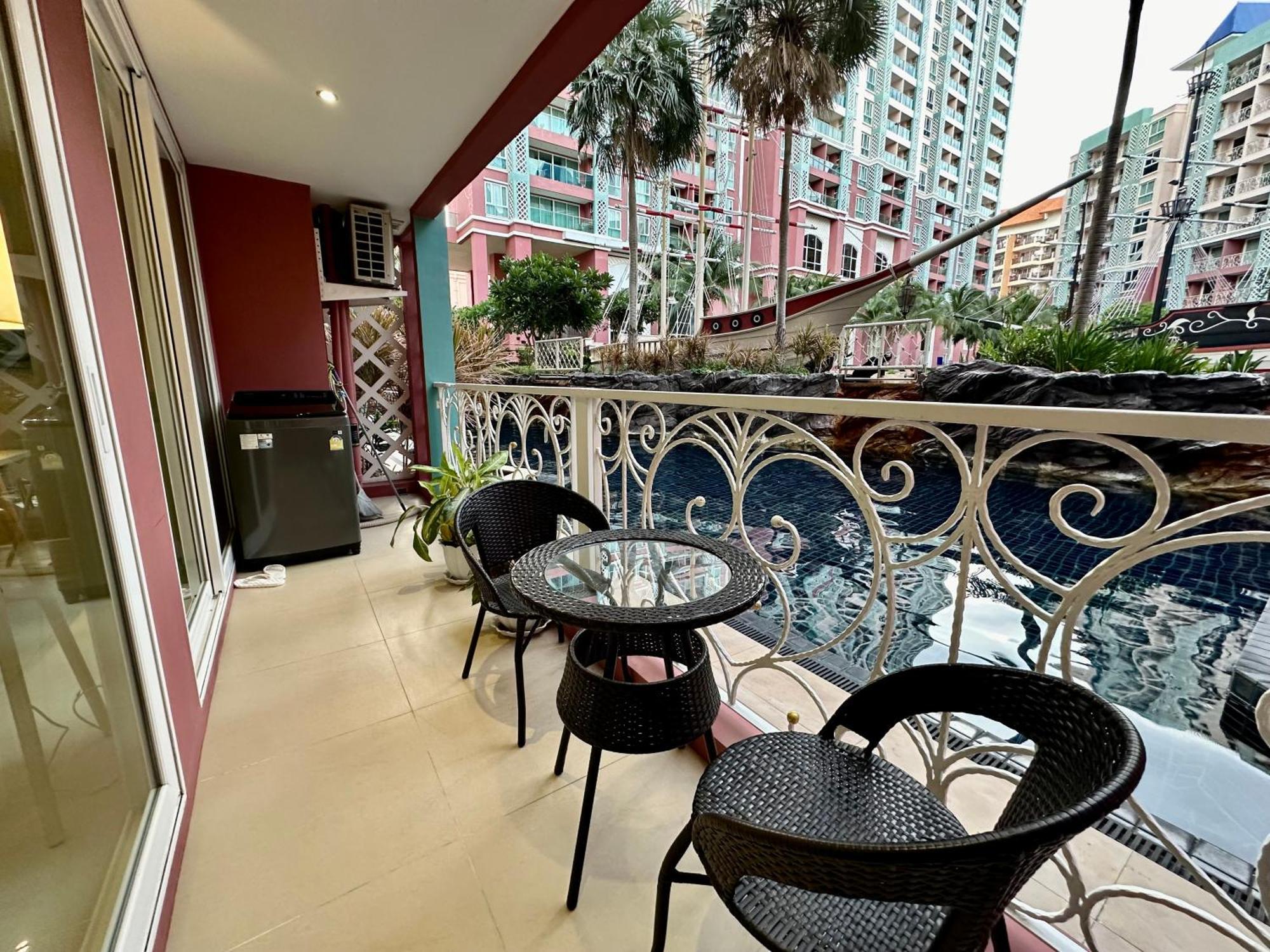 Grande Caribbean Resort Pattaya Exterior photo